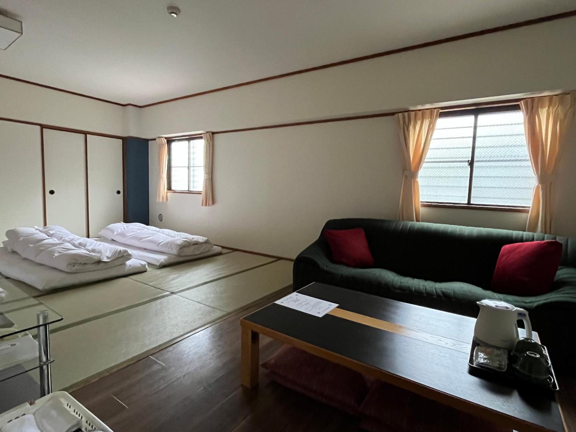 Sakuraya Hotel Hatsukaichi Exterior photo
